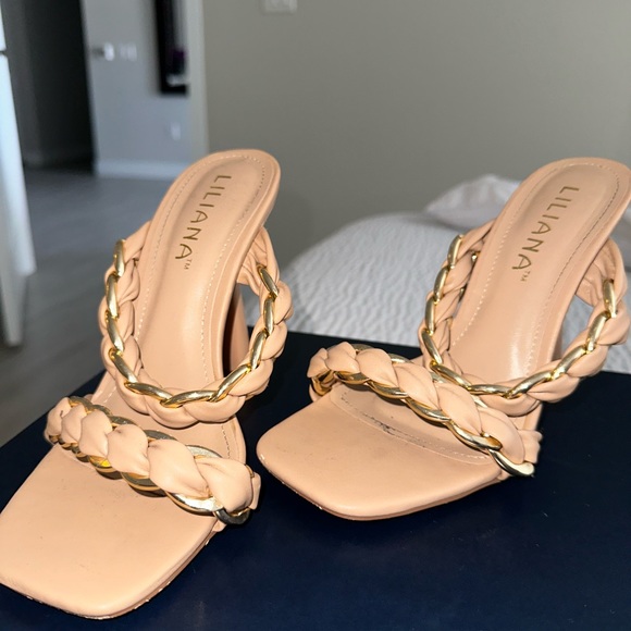 High heels - Picture 3 of 5